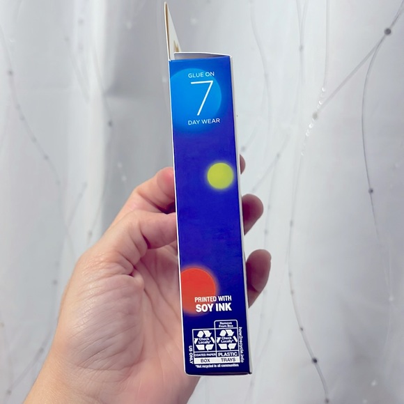 NWT KISS | long silver, white nail kit, glow in the dark with rhinestones - Picture 4 of 5